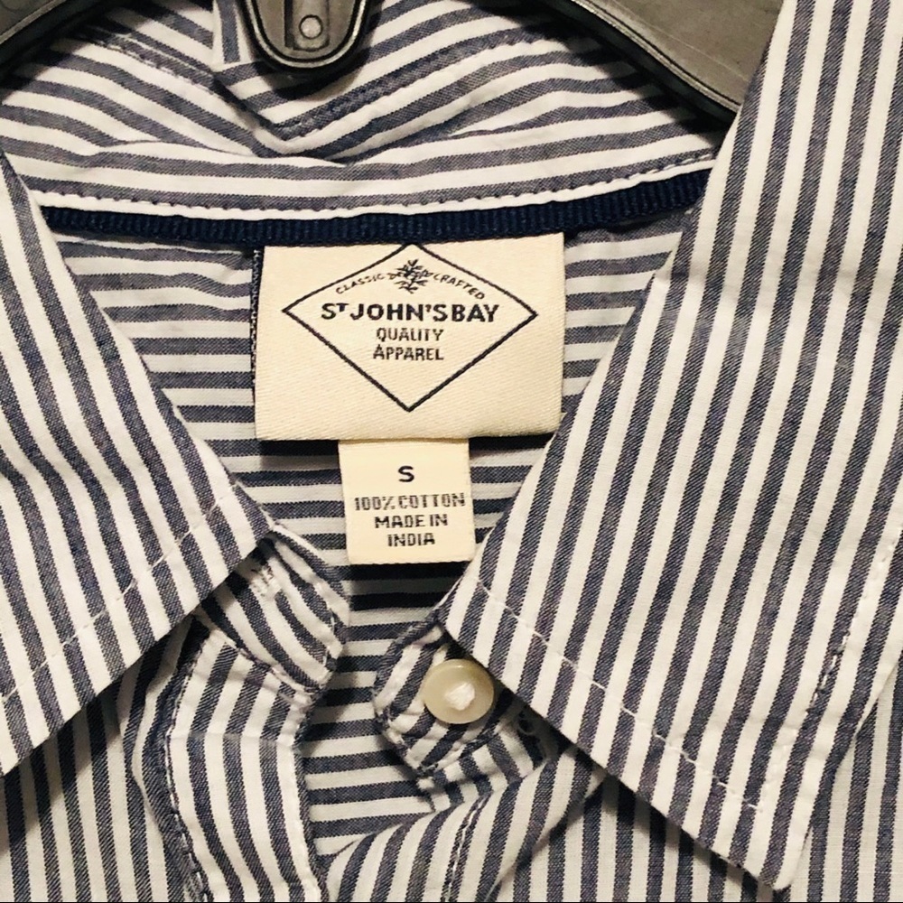 NWT St. John’s Bay Striped Button Down Crewneck Blouse Size Small - Picture 2 of 9